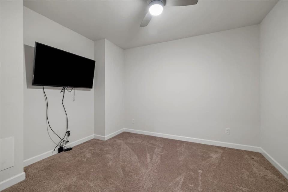 870 Jefferson Circle, photo 22 of 40