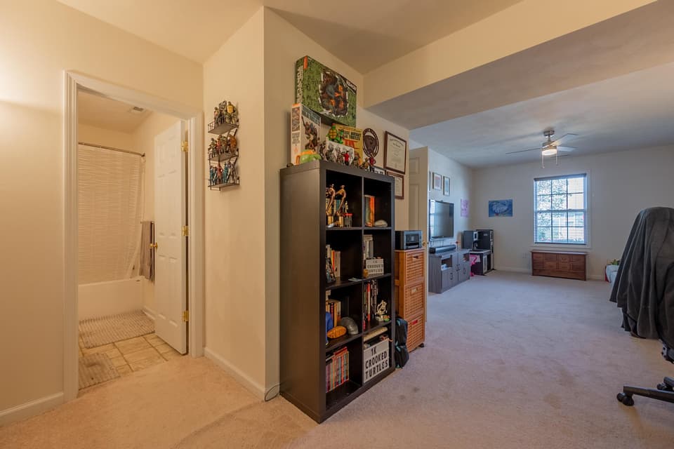 365 Chelsea Loop, photo 16 of 40