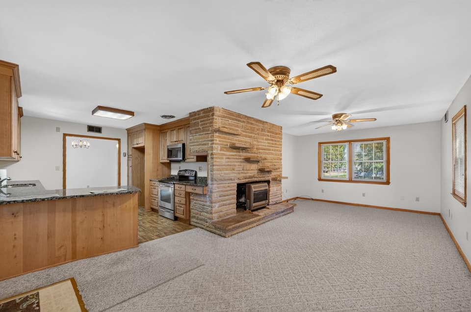 350 Teel Street, photo 25 of 40