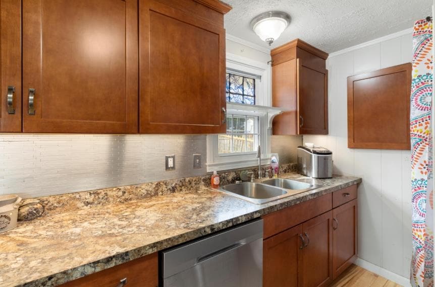 60 Betty Drive, photo 15 of 40