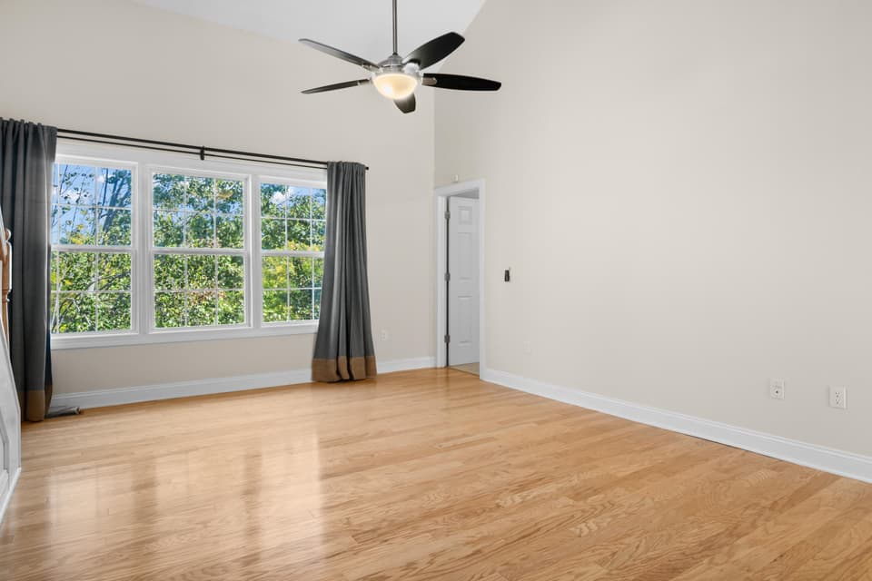 510 Oak Tree Boulevard NW, photo 6 of 33