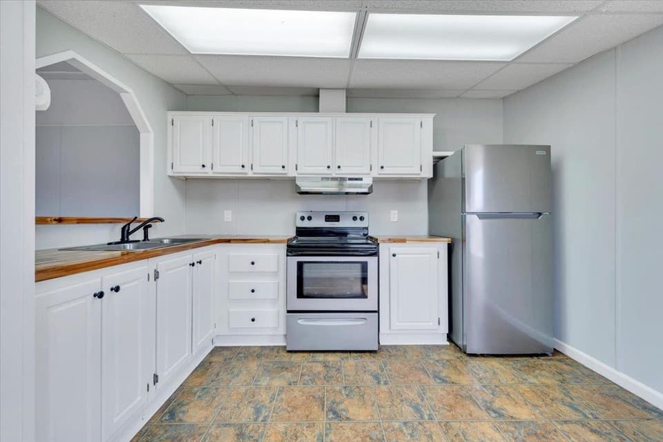 1631 Blue Spruce Drive, photo 8 of 33