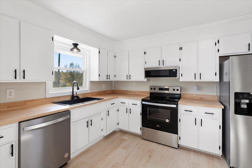 855 Mountain View Drive, photo 23 of 40