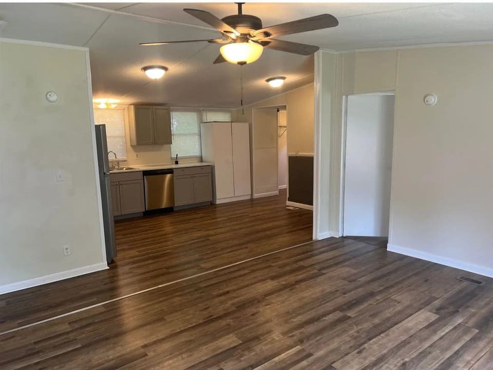 1117 Long Street, photo 7 of 21