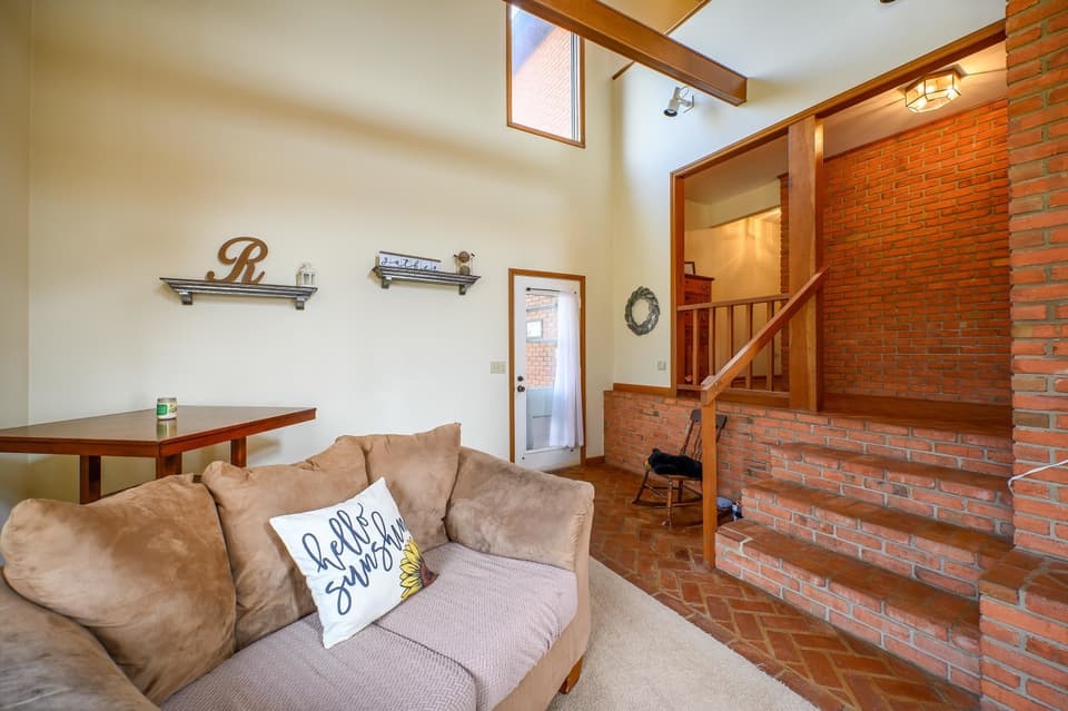 1138 Round Meadow Drive, photo 16 of 40
