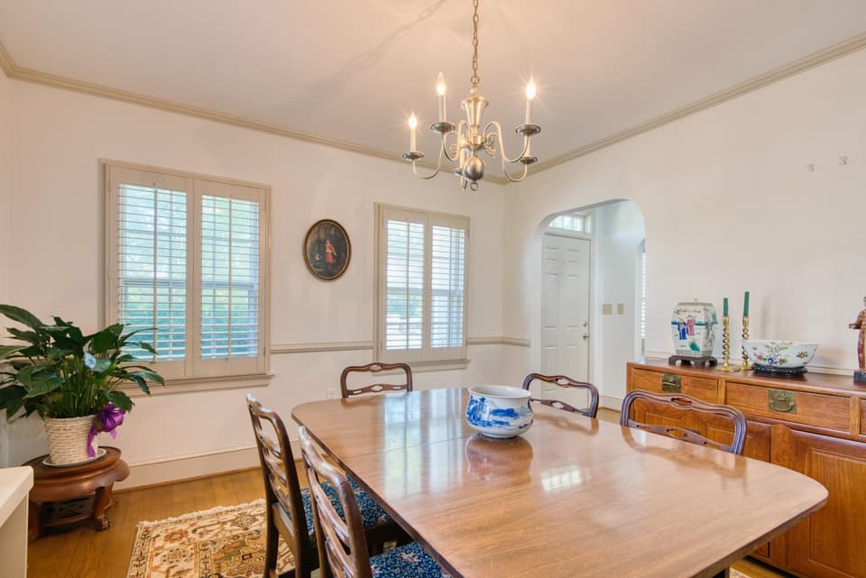 660 W Main Street, photo 12 of 40