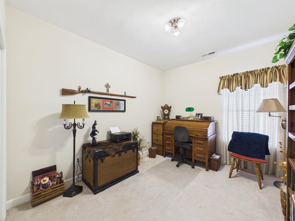 250 Vinnie Avenue, photo 27 of 40
