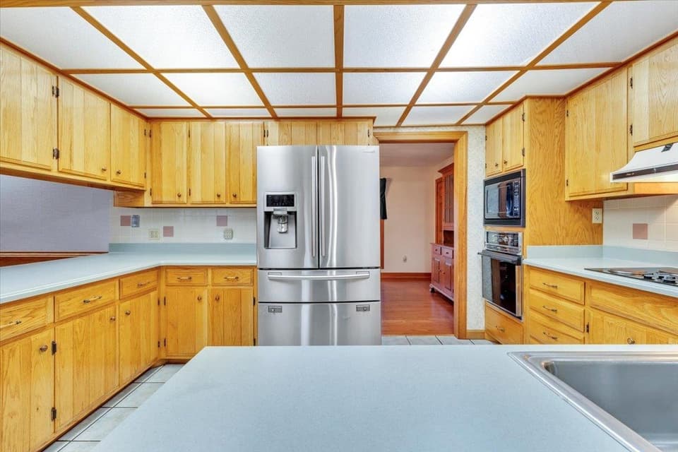 290 Patricia Lane SE, photo 17 of 40