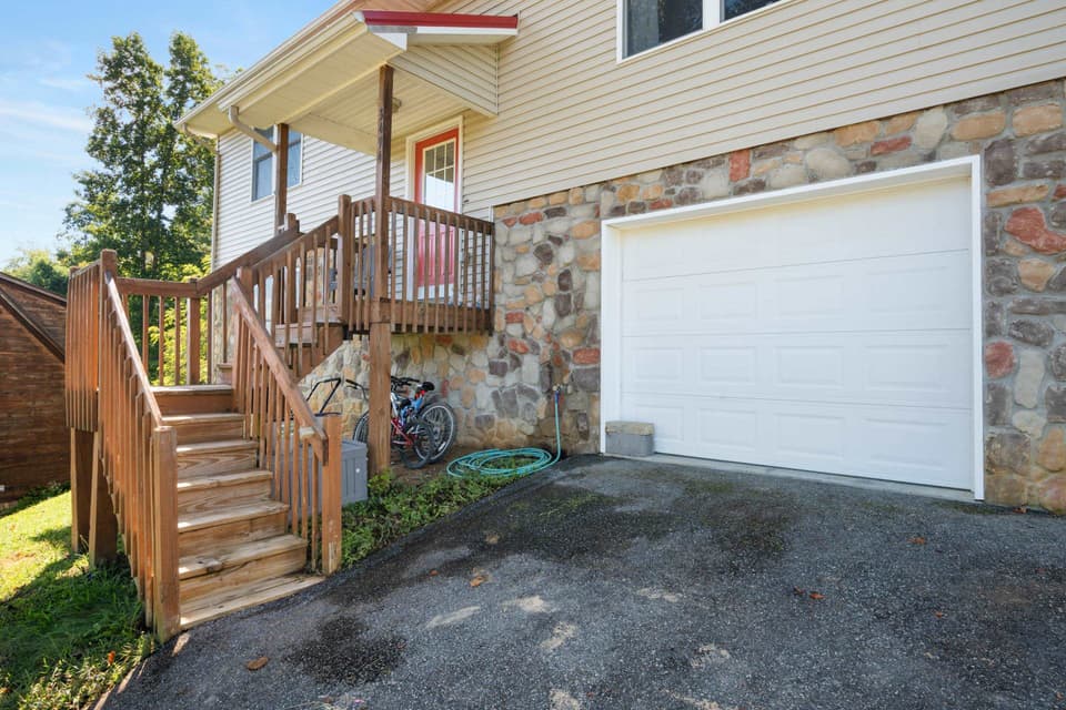 3494 Roanoke Street, photo 4 of 30