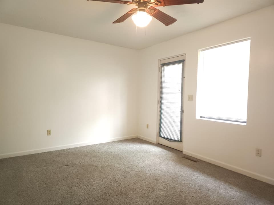 2594 Townhouse Street, photo 9 of 17
