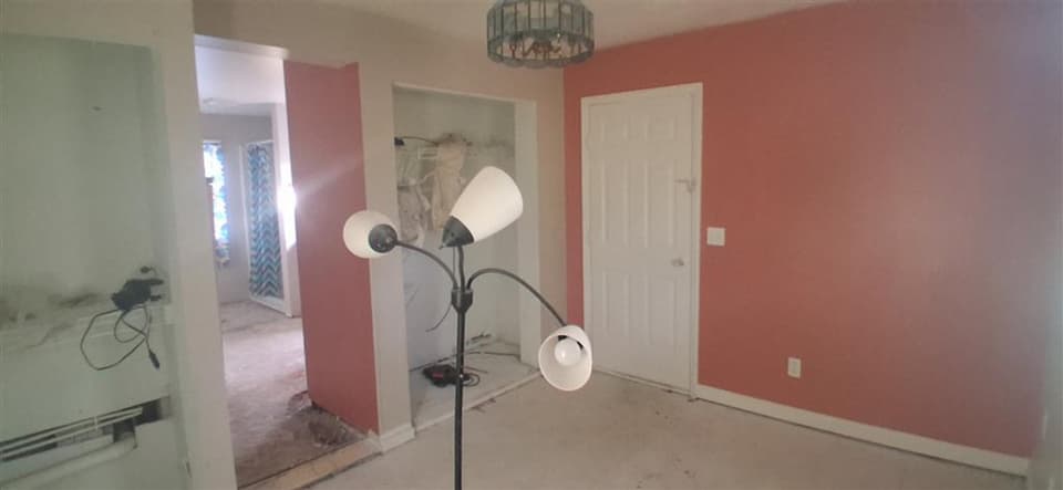 950 Clark Street, photo 9 of 20