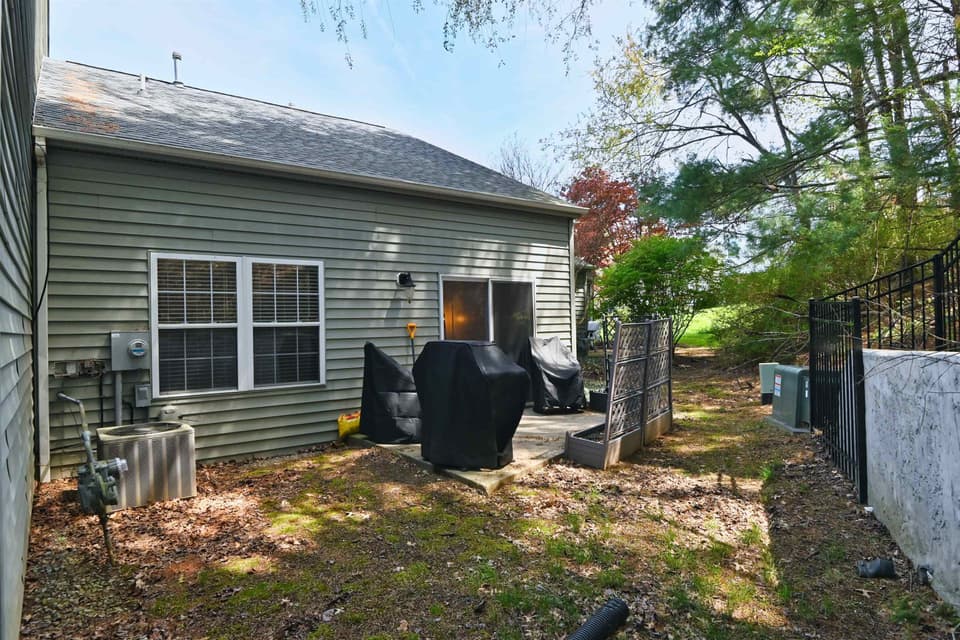 460 Silver Leaf Drive, photo 23 of 27
