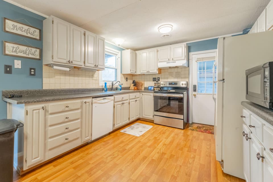 1270 Spruce St, photo 9 of 30
