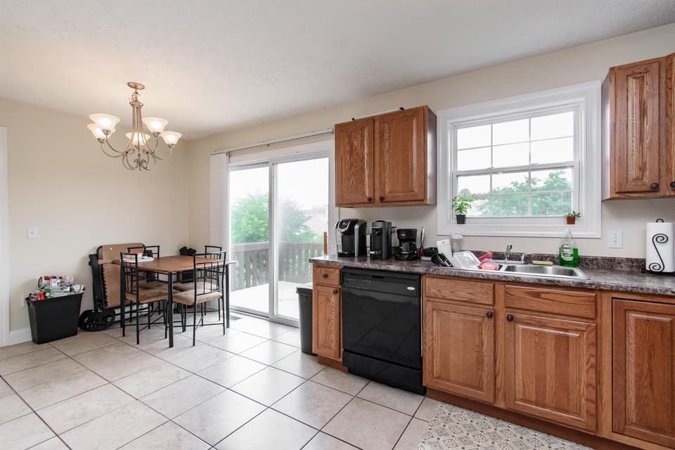 1015 Oak Tree Boulevard, photo 6 of 29