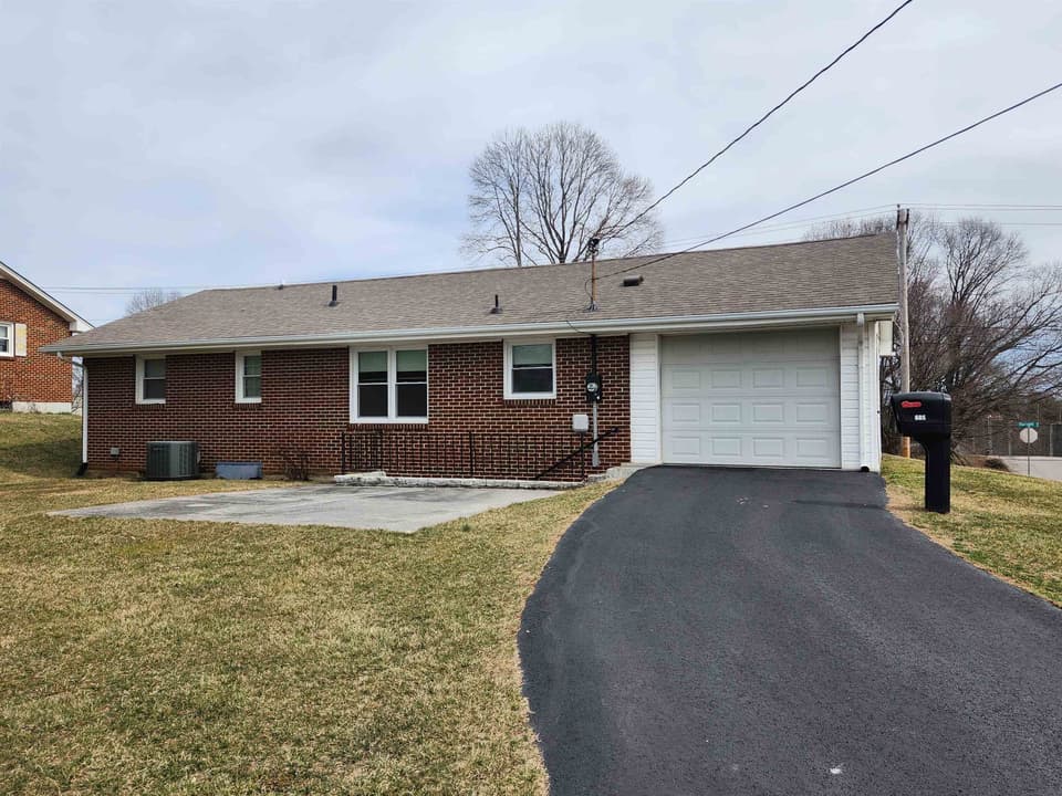 685 Starlight Drive, photo 27 of 30