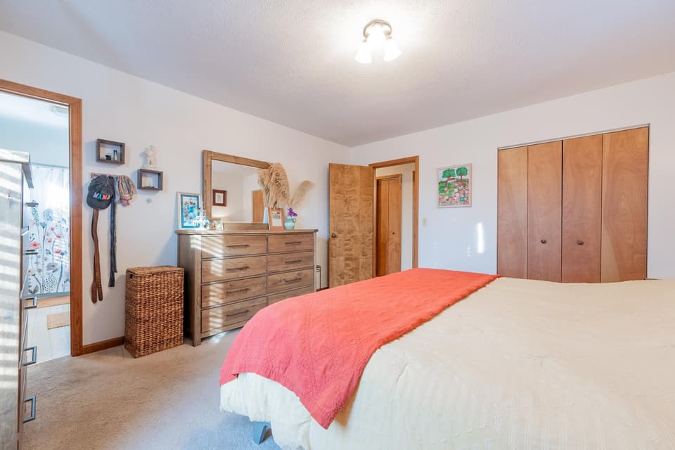 225 Pelham Lane, photo 30 of 40