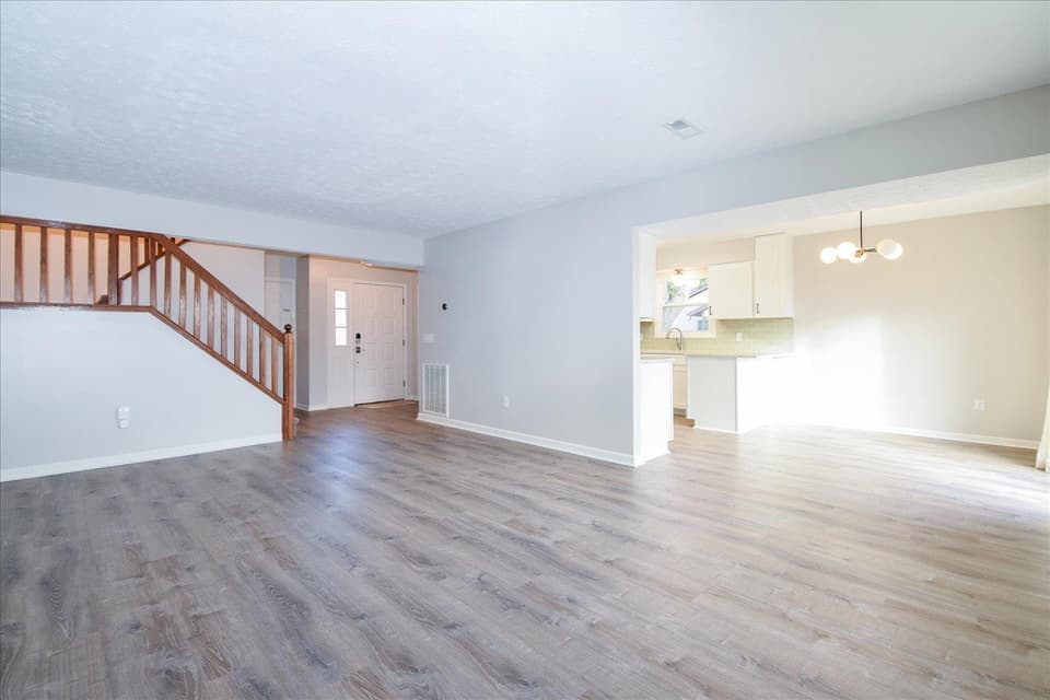 475 Warrior Drive, photo 6 of 24