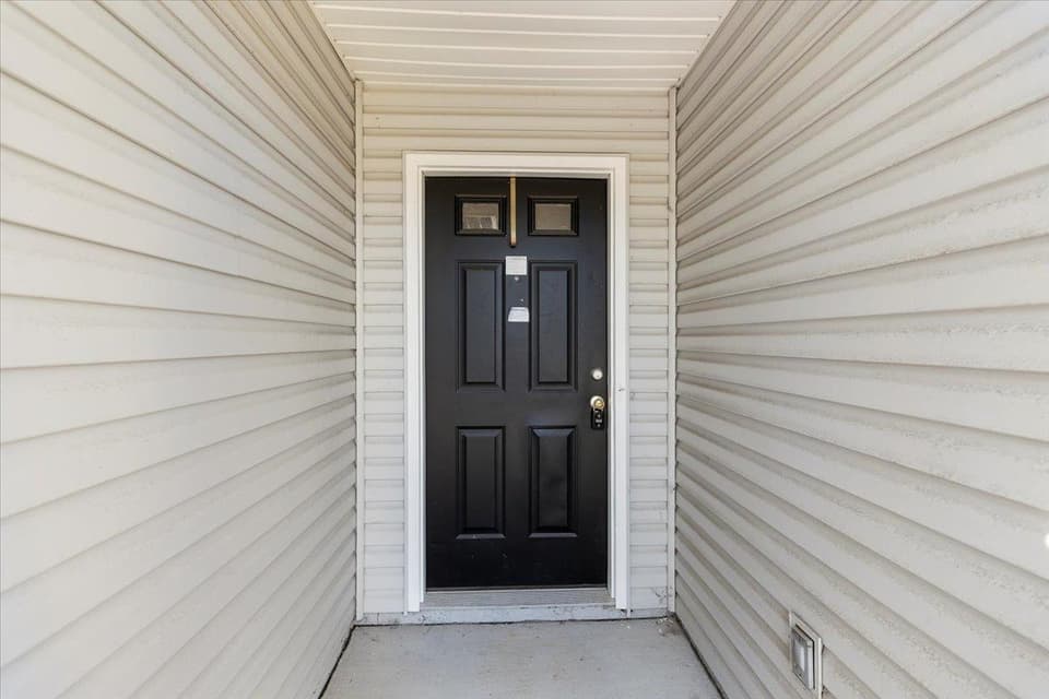 2100 Glade Drive SE, photo 9 of 40