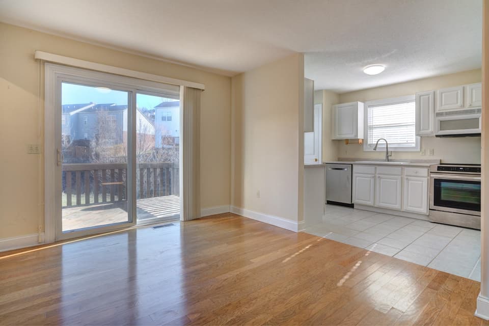 185 Blue Leaf Drive, photo 19 of 40