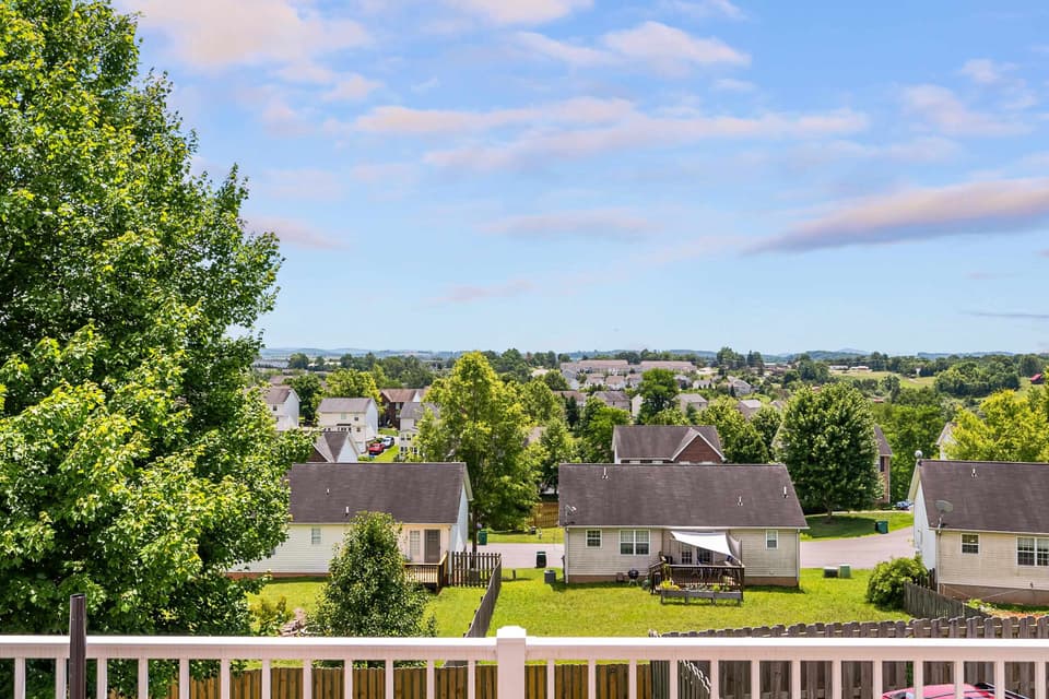 175 Wistaria Drive, photo 23 of 40