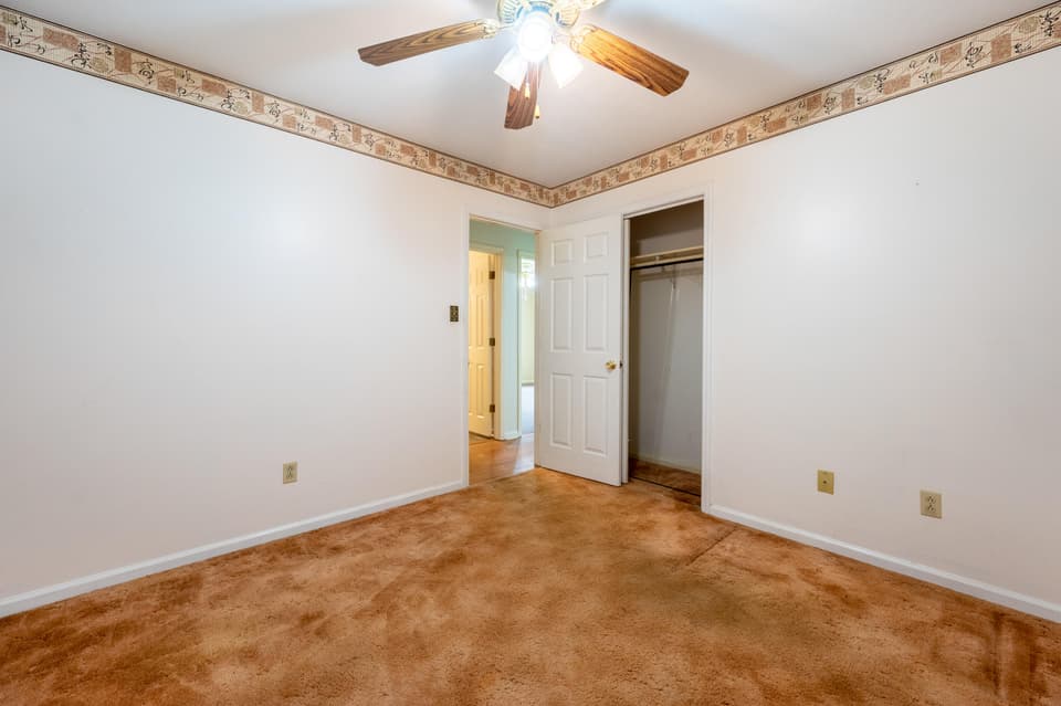 420 Overhill Rd SE, photo 18 of 34