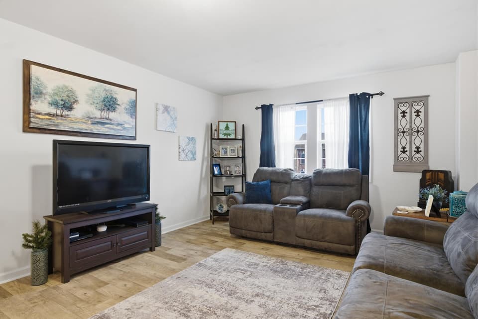 1485 Kensington Way, photo 9 of 32