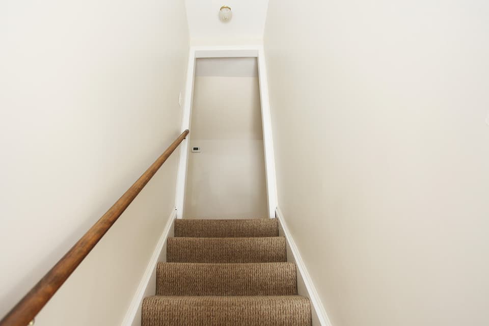 285 Mulberry Drive, photo 9 of 37