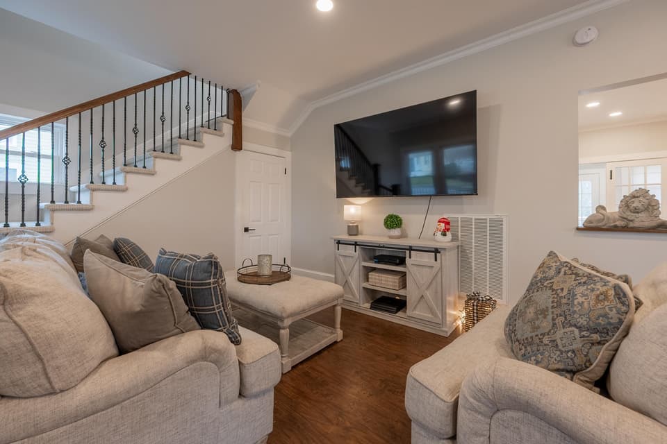 208 Alleghany Street, photo 12 of 40