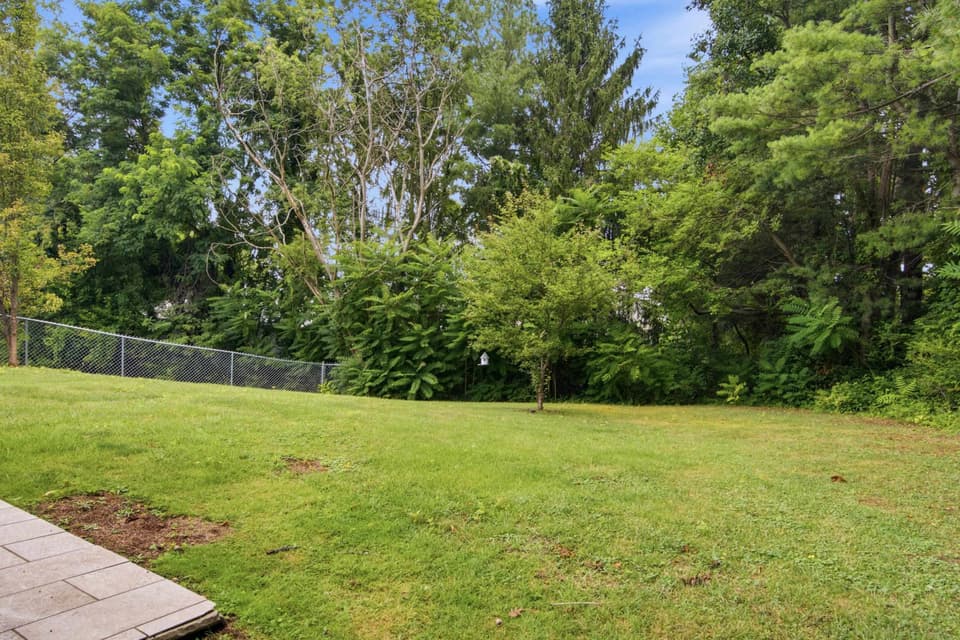 315 Cherokee Drive Unit B, photo 28 of 32
