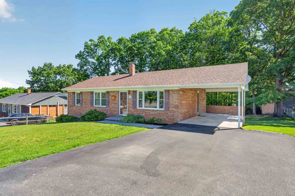 660 McDaniel Drive, photo 2 of 40