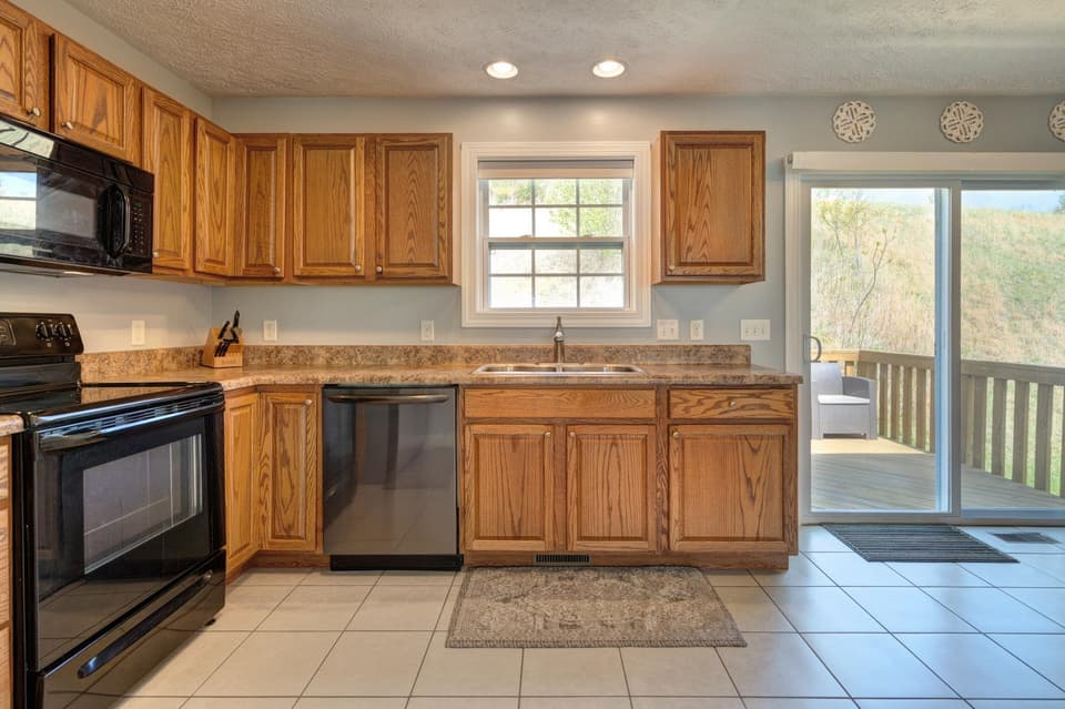 145 Robin Hood Drive, photo 13 of 37