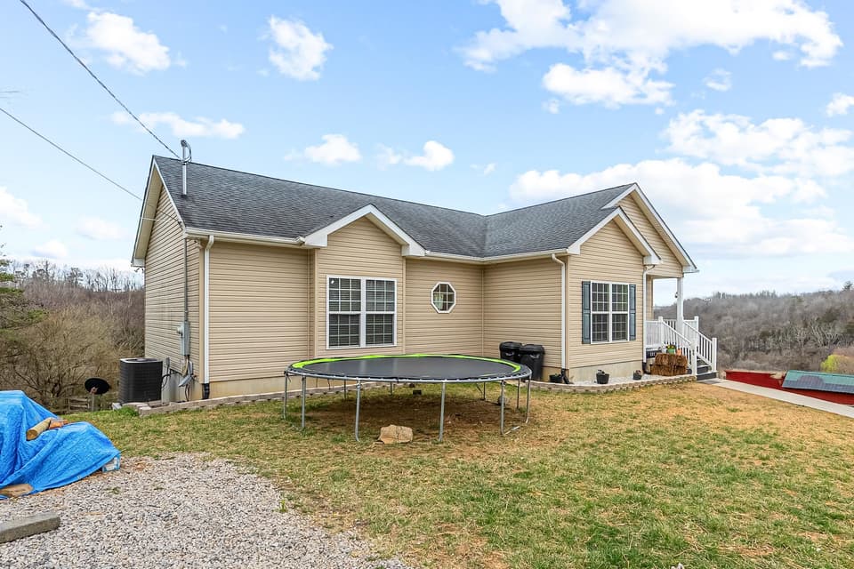 285 Easy Street, Christiansburg, VA