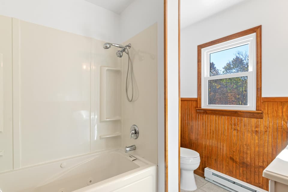 4550 Wayside Drive, photo 33 of 40