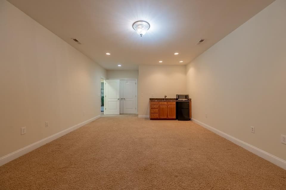 90 Phoenix Boulevard, photo 39 of 40