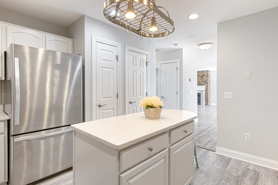 1730 Lions Drive, photo 8 of 40