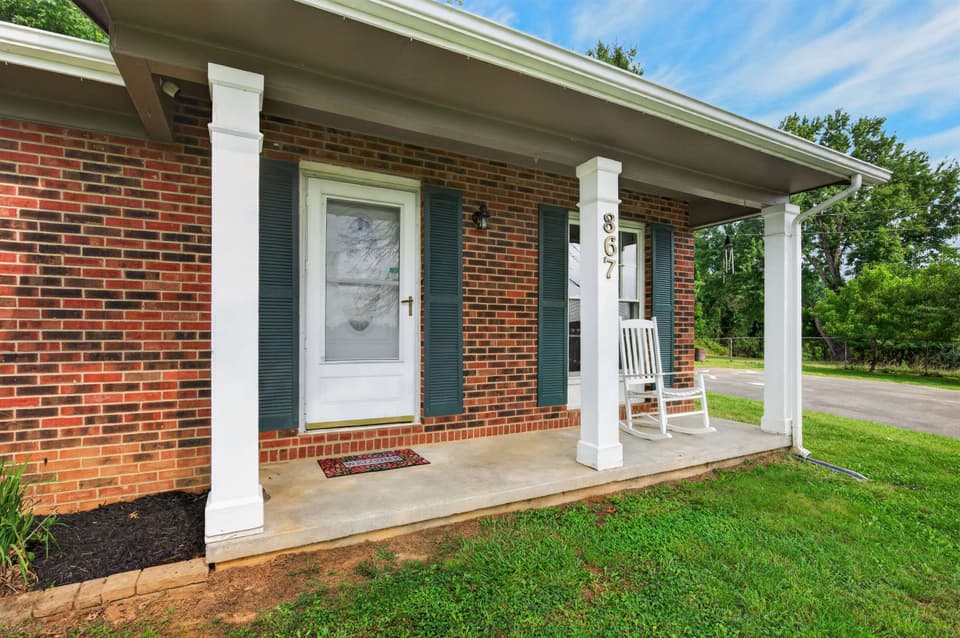 867 Switchback Road, photo 5 of 40