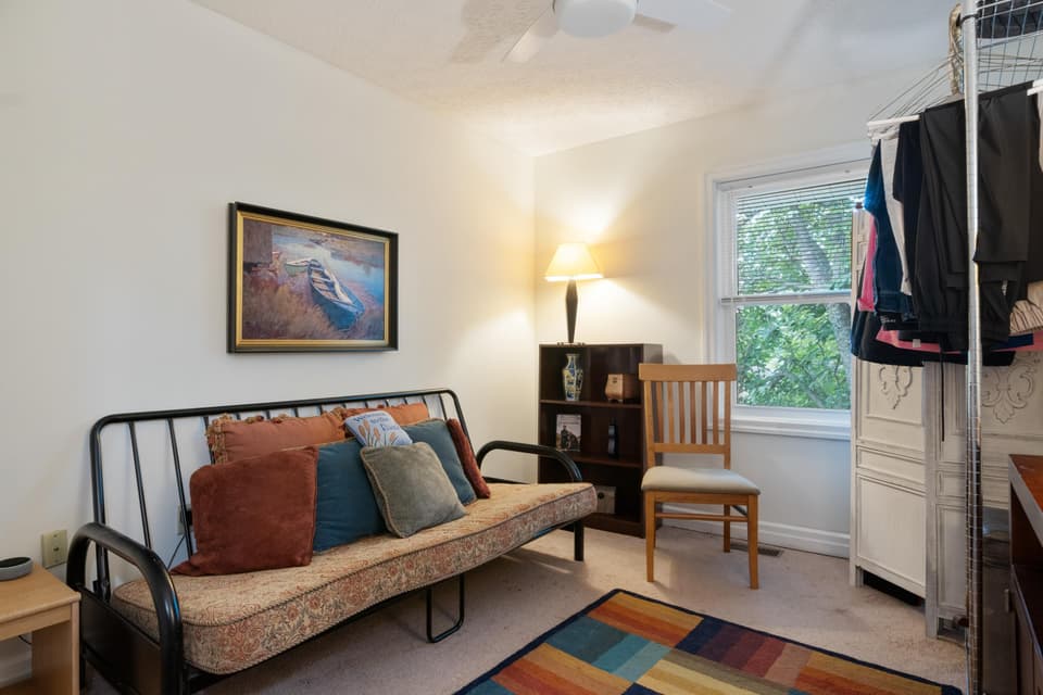 395 Warren Street, photo 34 of 40