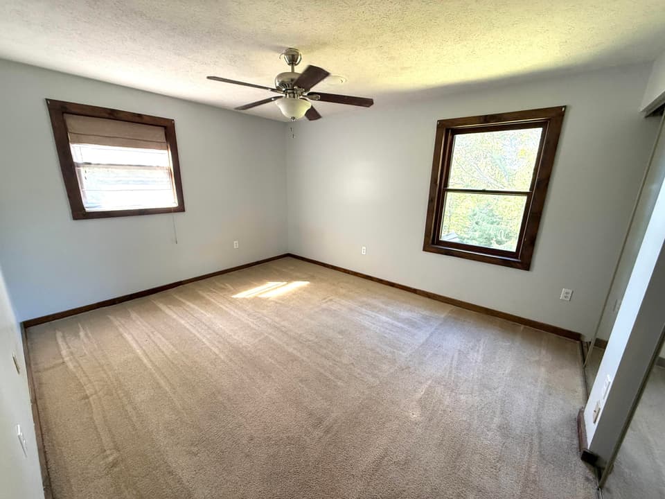 1100 Scott St, photo 11 of 28