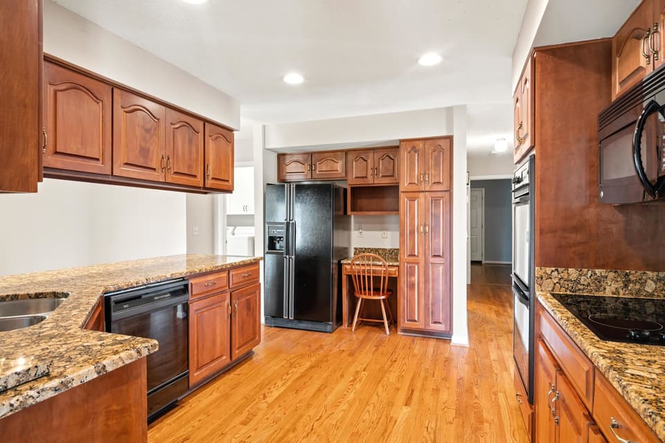 175 Ruby Court, photo 16 of 40