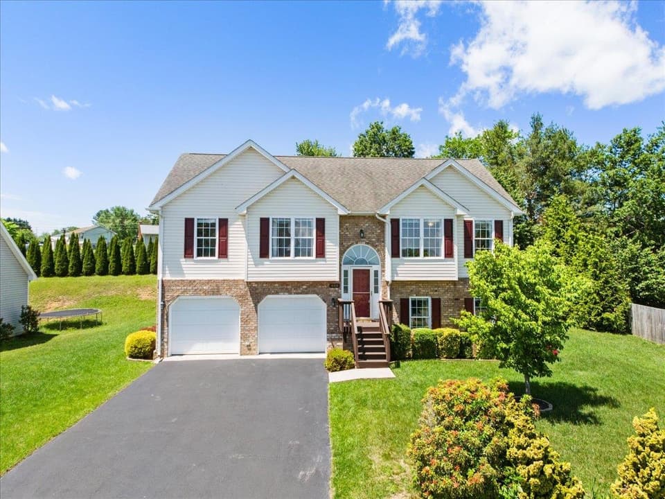 440 Chelsea Loop, Christiansburg, VA