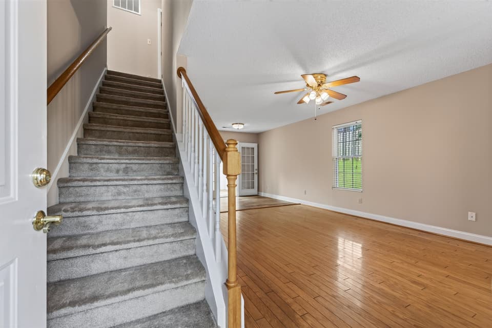 220 Darci Drive SE, photo 28 of 40