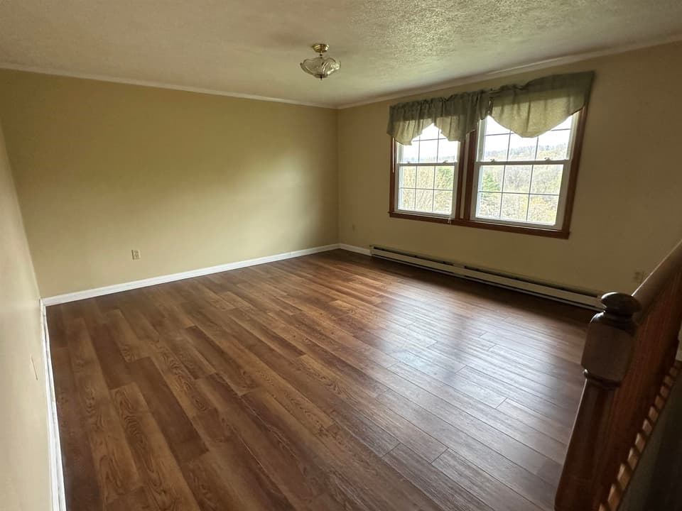 325 Mulberry Drive, photo 11 of 34