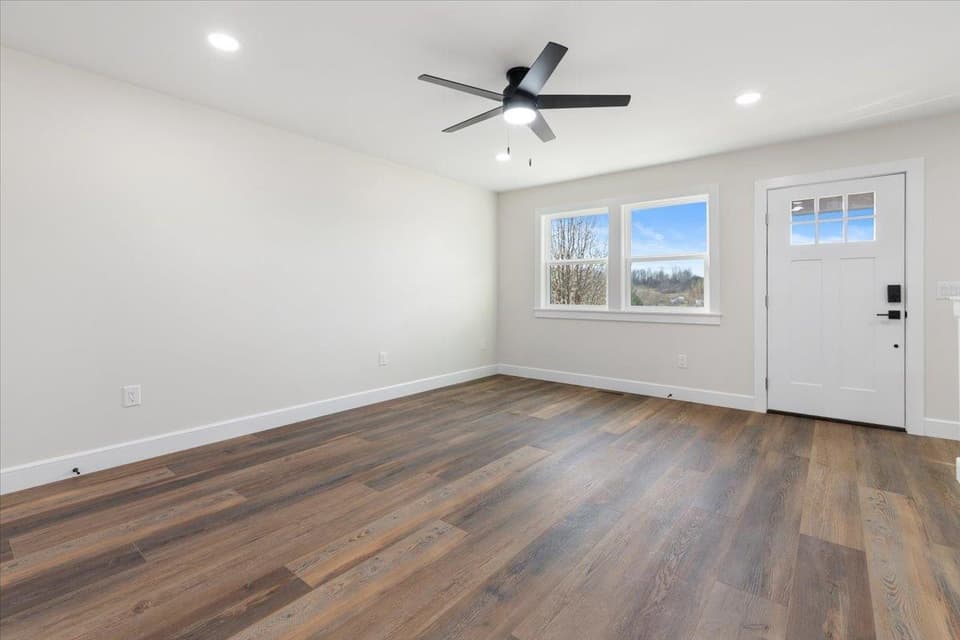 1045 Beaver Drive, photo 18 of 40