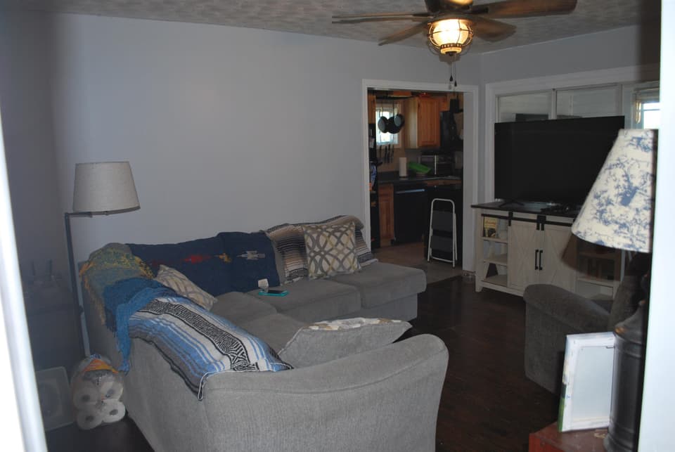 435 Stuart Street, photo 5 of 14