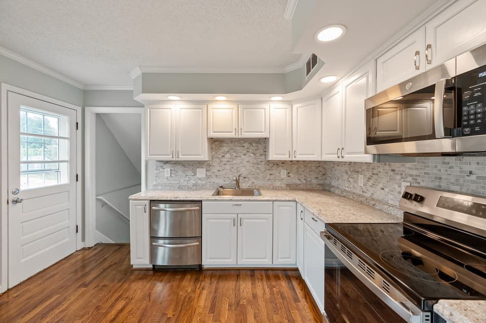 265 Ash Drive, photo 13 of 35