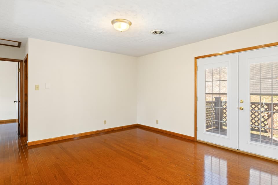 4550 Wayside Drive, photo 29 of 40