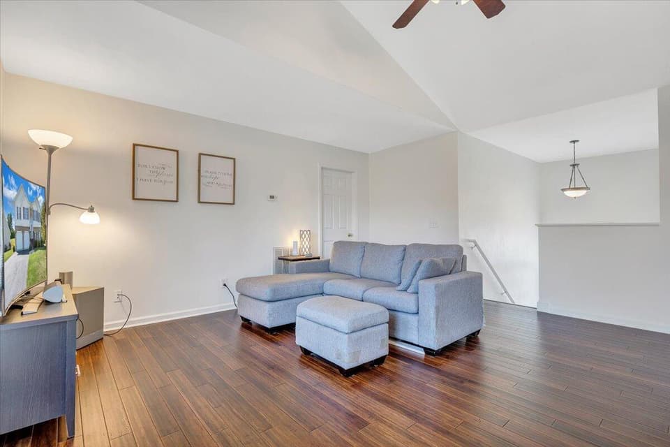 440 Chelsea Loop, photo 6 of 37