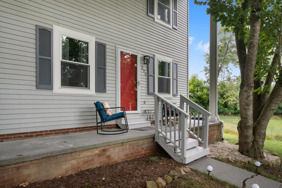 395 Warren Street, photo 4 of 40