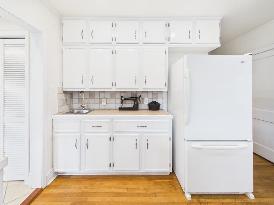 100 Alleghany Street SE, photo 24 of 40