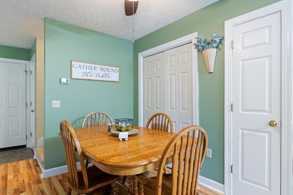 145 Gold Leaf Drive, photo 12 of 27